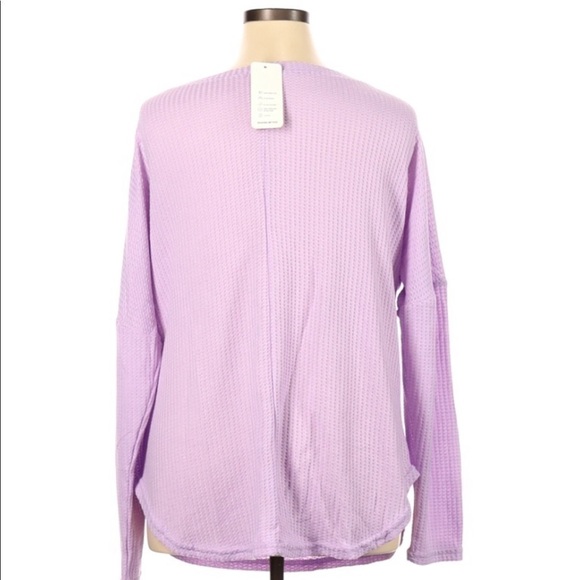 𝅺NWT long sleeve top - Picture 2 of 3